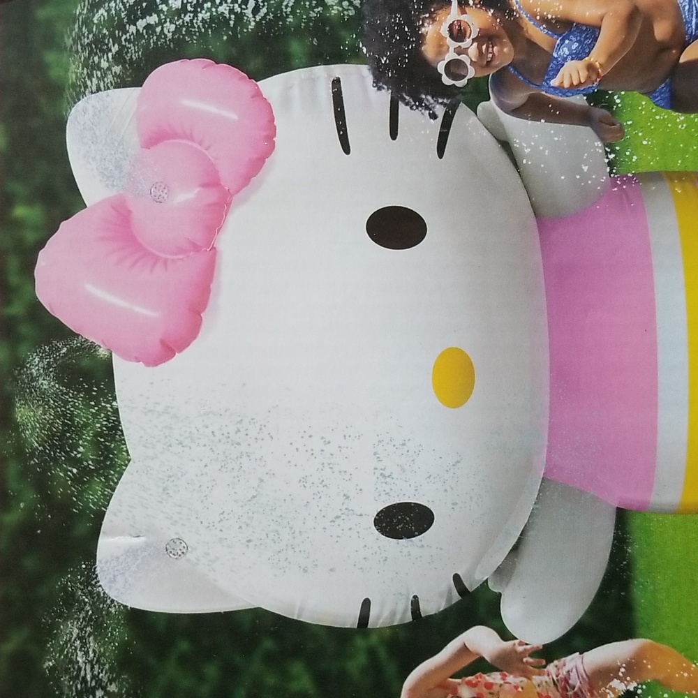 Hello Kitty Sprinkler - Picture 6 of 6